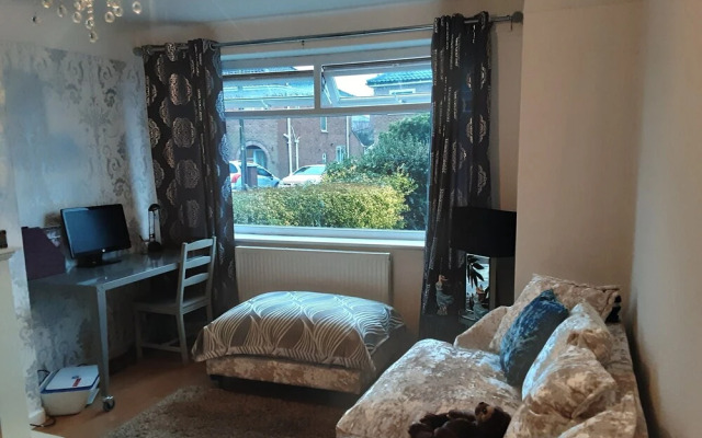 Chester 3 Bedroom House 4th Room to Sleep 7 Total