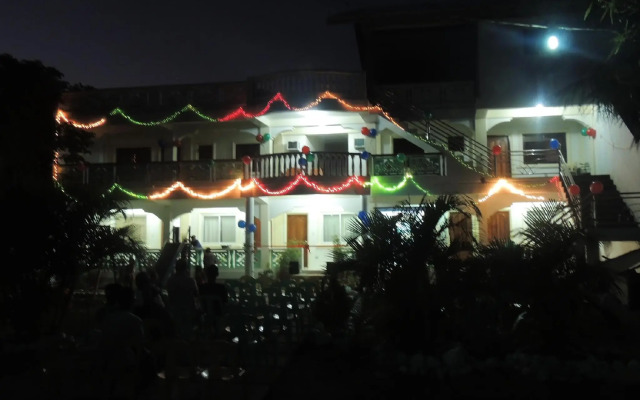 Palm Grove Saud Holiday Complex Hotel