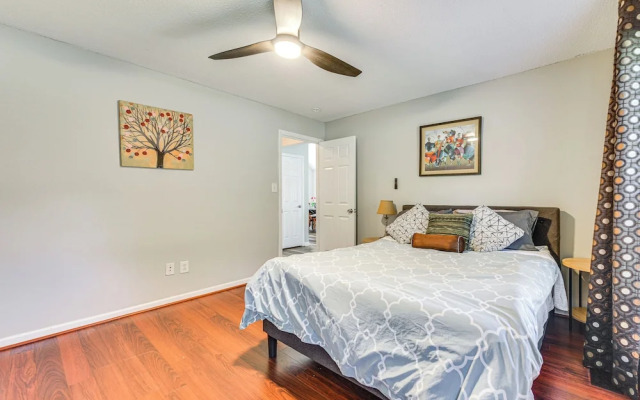 Pet-friendly Charlotte Home w/ Deck Near Uptown!