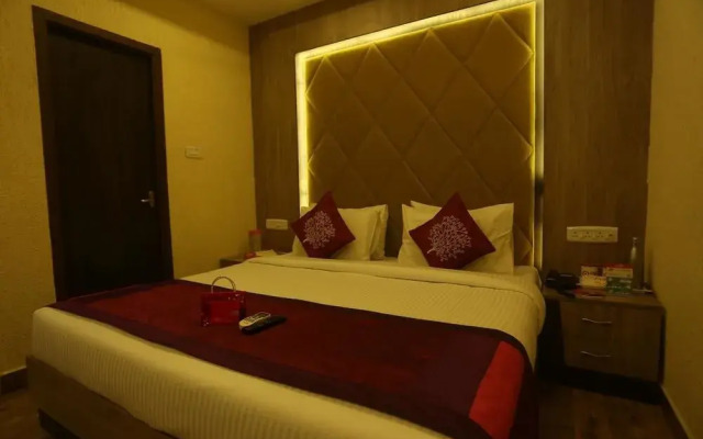 OYO 10222 Hotel Anbu Park