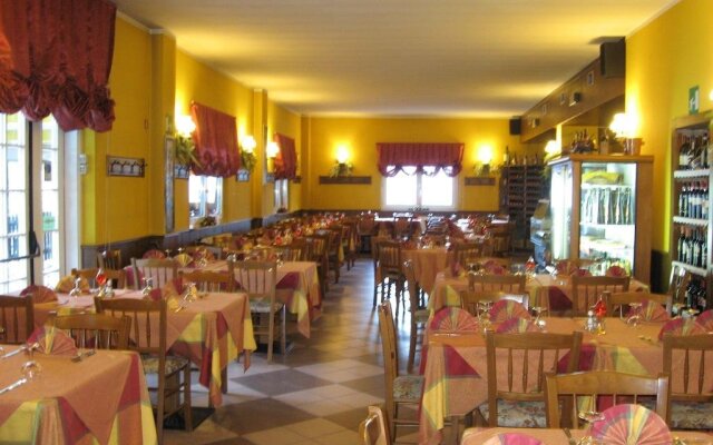Albergo Ristorante Pizzeria Al Laghetto