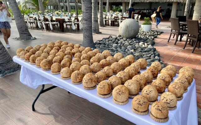Hotel Tesoro Beach