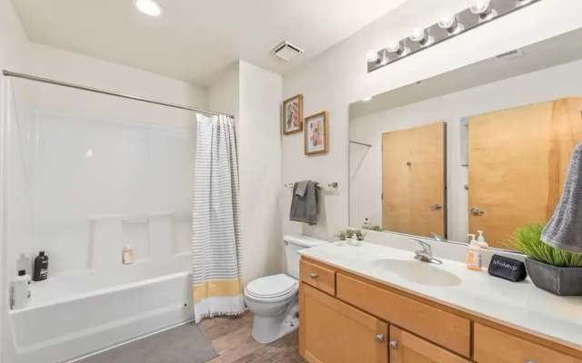 King Bed Great Location