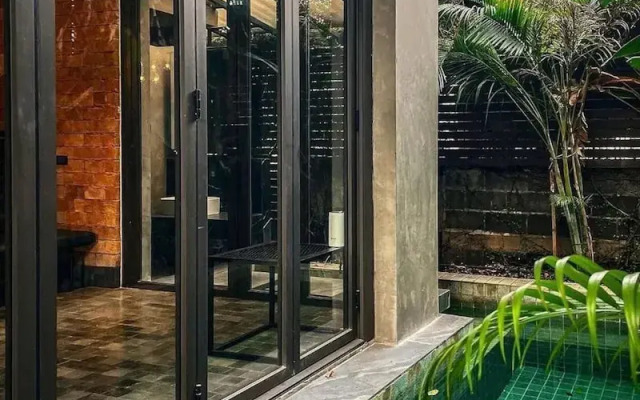 Luxury Pool Villa With Jacuzzi & Lift by Thonglor