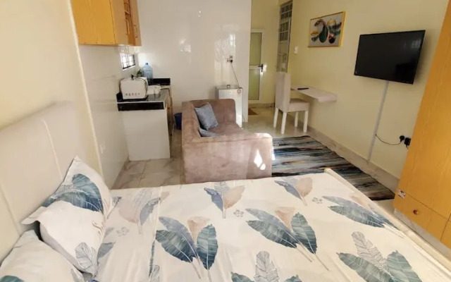 Lux Suites Carina Studio Apartments