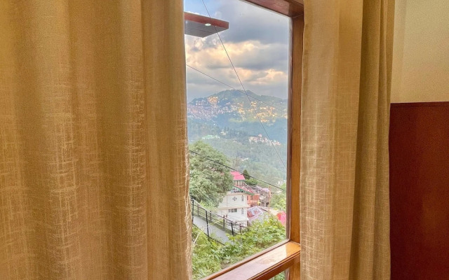 Siesta Homestay 1BR - balcony in shimla