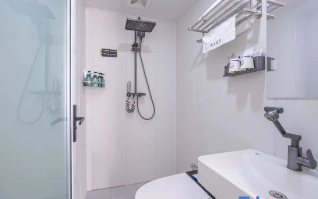 Lanfeng Hotel (Yantai Penglai International Airport) – Bathroom – Yantai