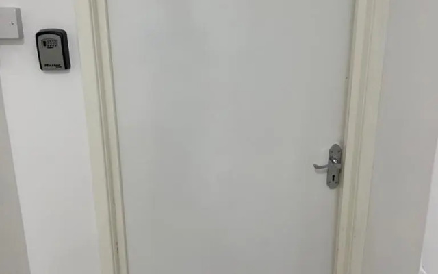 Entire Two Bedrooms Flat with Nice View H2