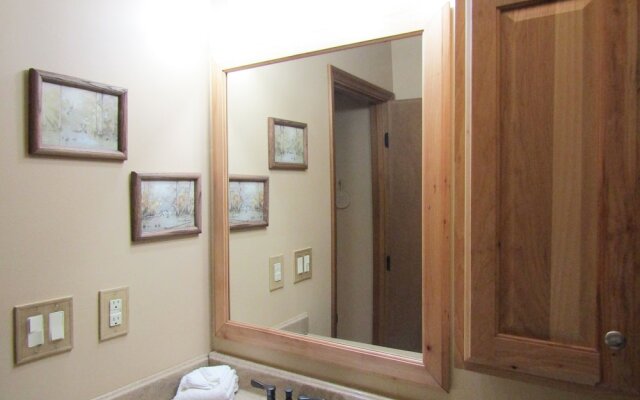 Ski Country 66-c 2 Bedroom Condo by RedAwning