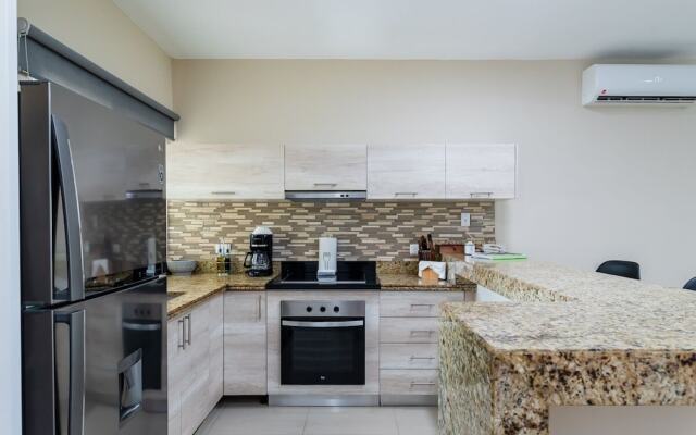 Sabbia 4201-3 Bedrooms ALL IN Suite Condo