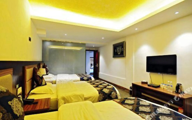 Qianhu Yisu (Observation Deck) – Guest Rooms – Qiandongnan