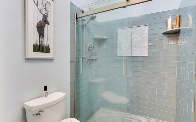 Charming Townhome - Walk to Greek Peak Mountain!