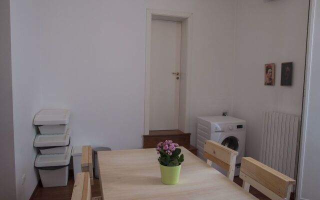 Manzoni House