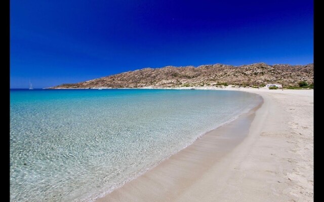 Grandma Vasiliki Rooms To Let