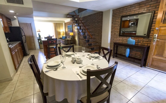 Los Altos Apartments & Studios