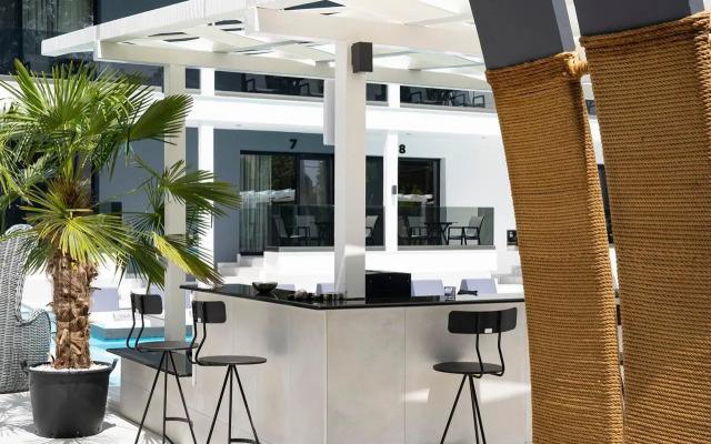 Avaton Luxury Resort