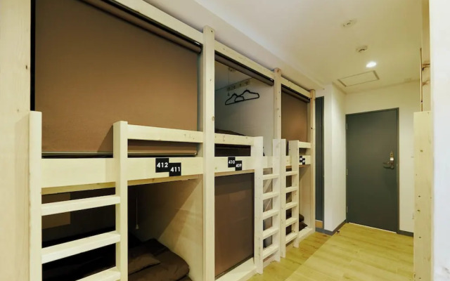 Akasaka Guesthouse HIVE - Hostel