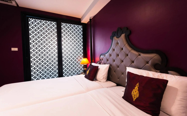 Violet Tower at Khaosan Palace