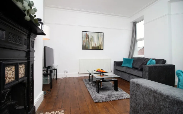 Rare Central  House Private Parking