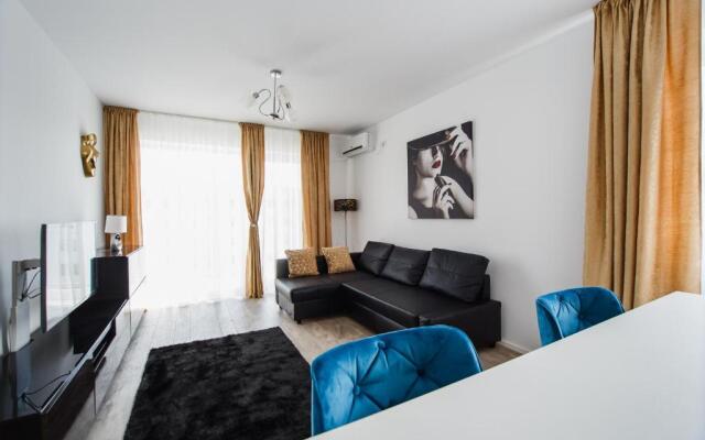 No. 10 - The Penthouse in City Center