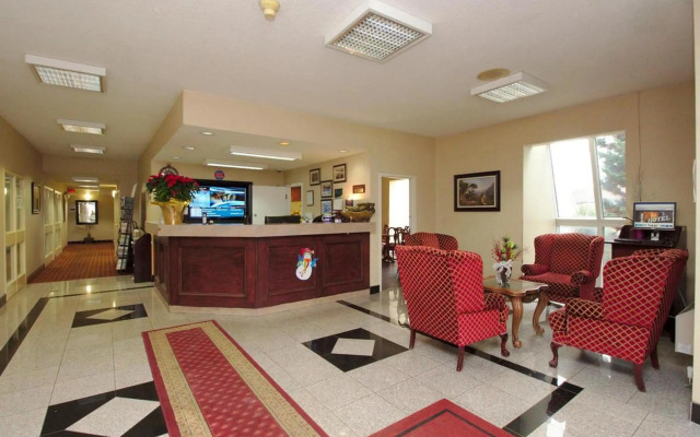 Niagara Lodge & Suites