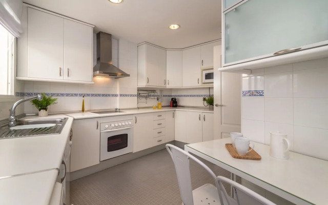 Comfy And Stylish Puerto Banus Apartment