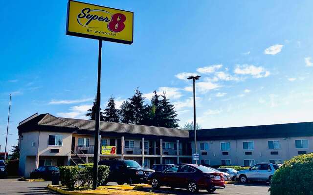 Super 8 Lynnwood