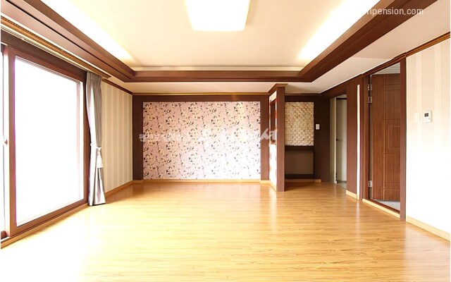 Daebudo (Yeongheungdo) Funchuri Opera Pension