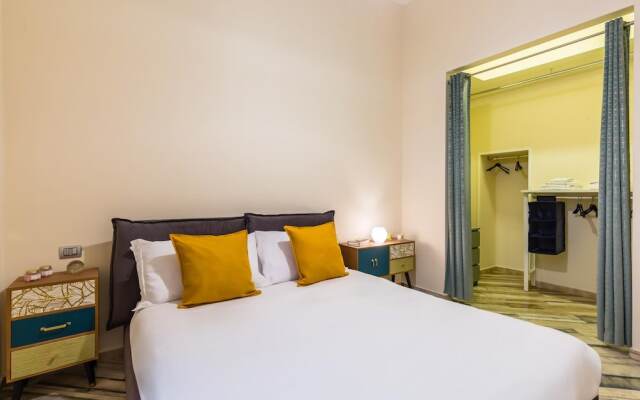 Design Flat in the City Center by Wonderful Italy