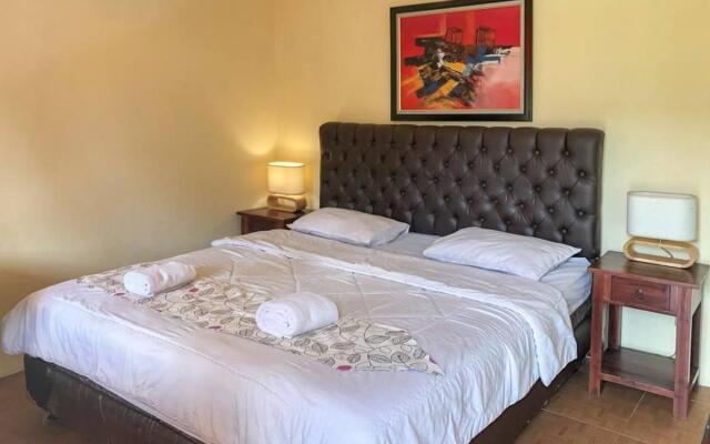 Bens Homestay Cisarua