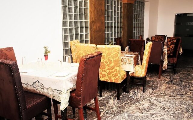 C'ron Hotels And Suites