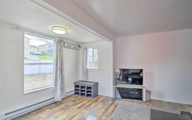 Inviting Bremerton Home Near Hiking & History