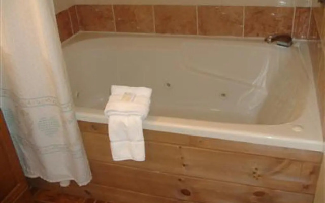 Sturbridge Country Inn