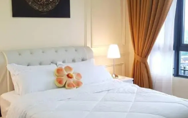 Aleeya Suite @ Troika Residence