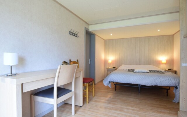 Cozy Holiday Home in Nisramont with Fenced Garden