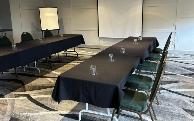 Prestige Vernon Lodge and Conference Centre