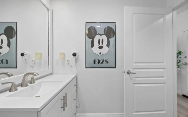2 Bedroom Deluxe - Theme Park