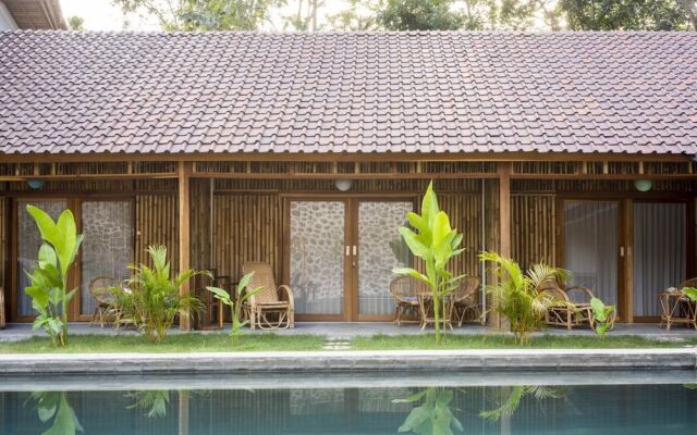 Lombok Pool House