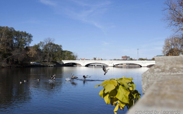 Hilton Vacation Club Varsity Club South Bend, IN