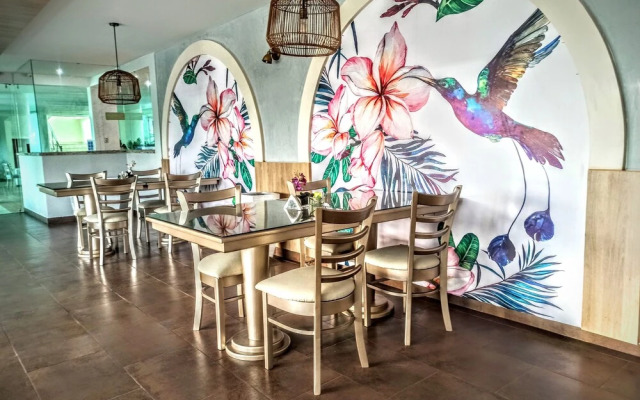Hotel Palmar del Sol