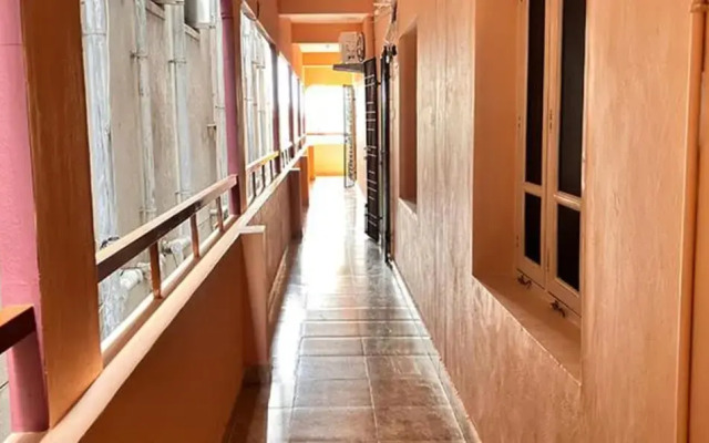 Fabhotel Royal Grand Ii