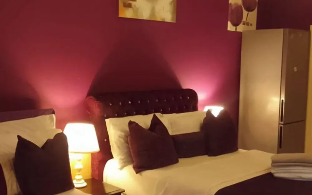 2 Bedroom Exec Suite-sleeps 7-pets-parking-wifi