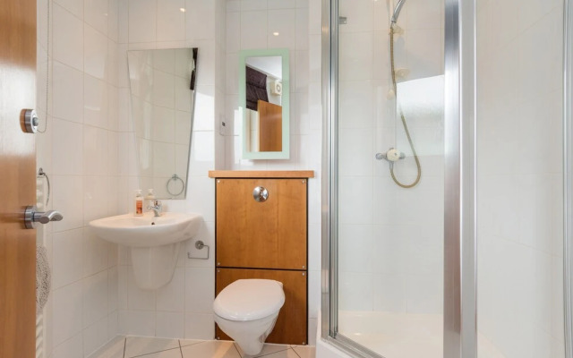 403 Portland Gardens Penthouse Apartment