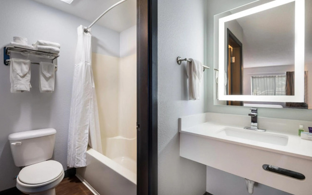 Red Lion Inn & Suites Ontario
