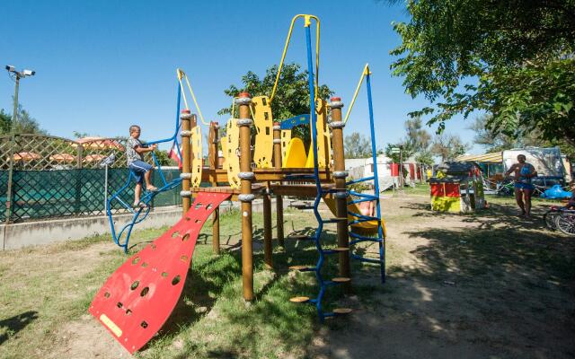 Residence Villaggio Pineta***