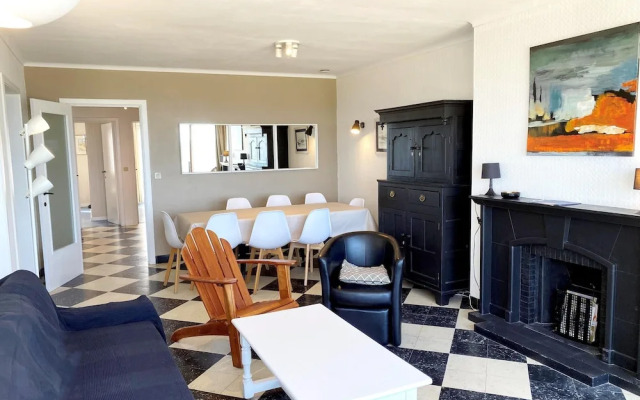 Apartment in Nieuwpoort With sea View