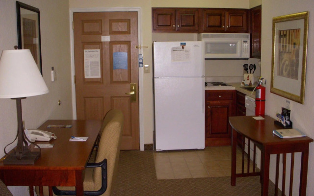 Staybridge Suites Cranbury by IHG