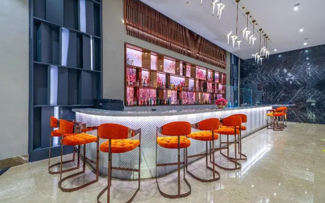 Kirman Calyptus Hotel
