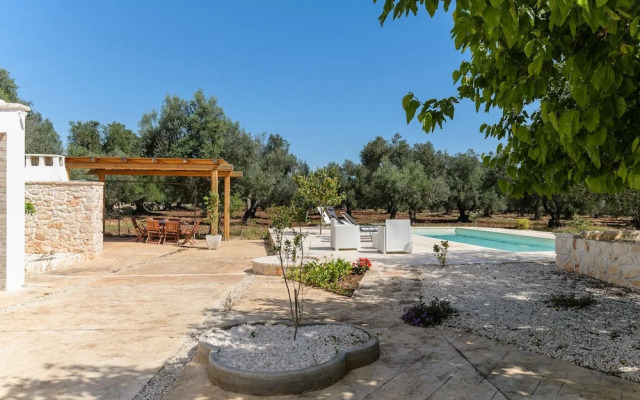 Trulli Isabella by Wonderful Italy