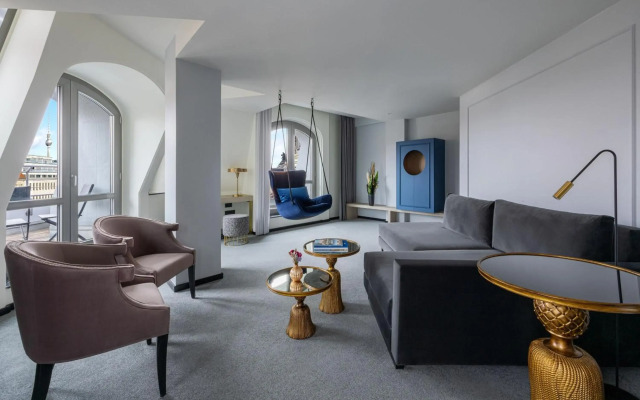 Hotel Luc, Autograph Collection